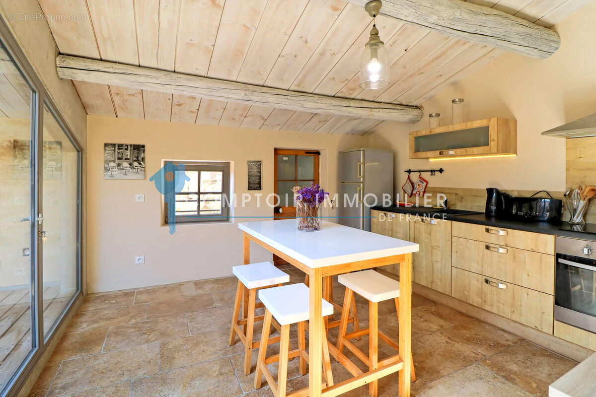 Appartement à UZES