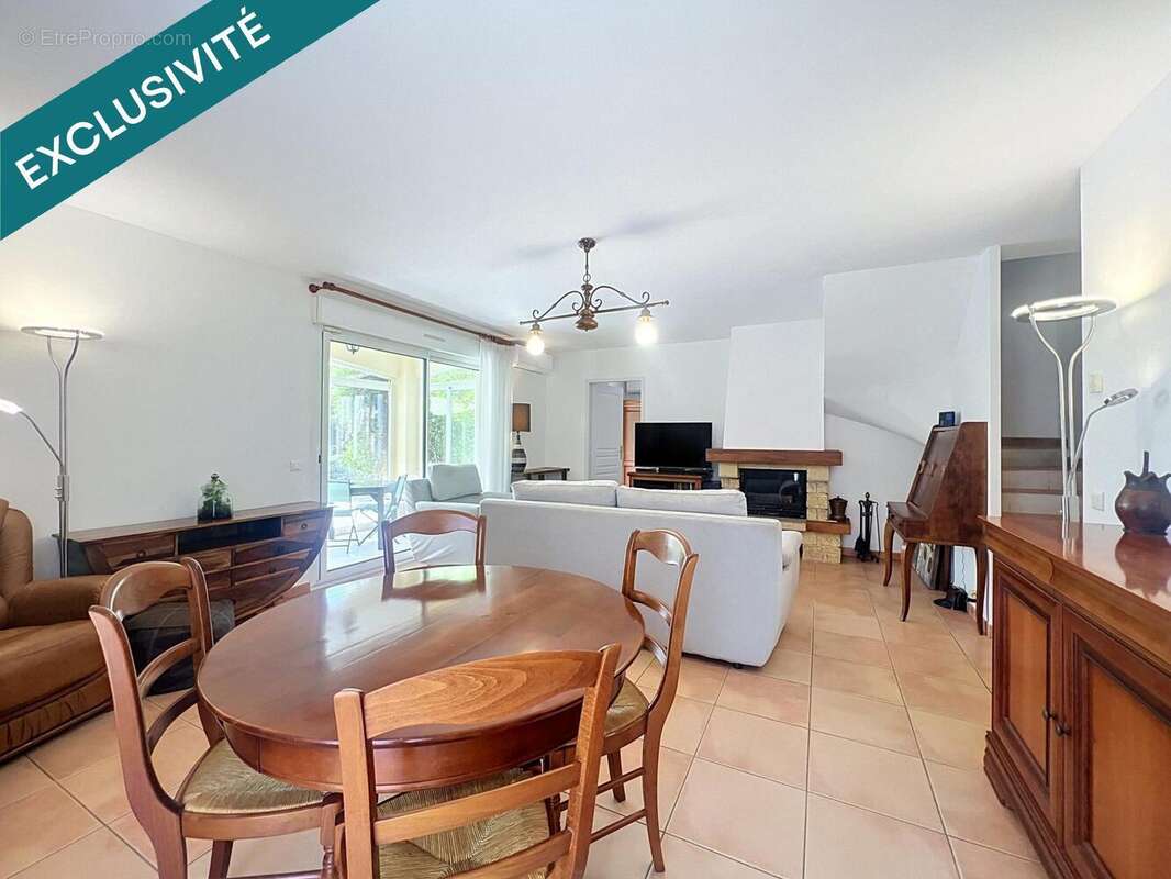 Photo 2 - Maison à LA ROQUETTE-SUR-SIAGNE