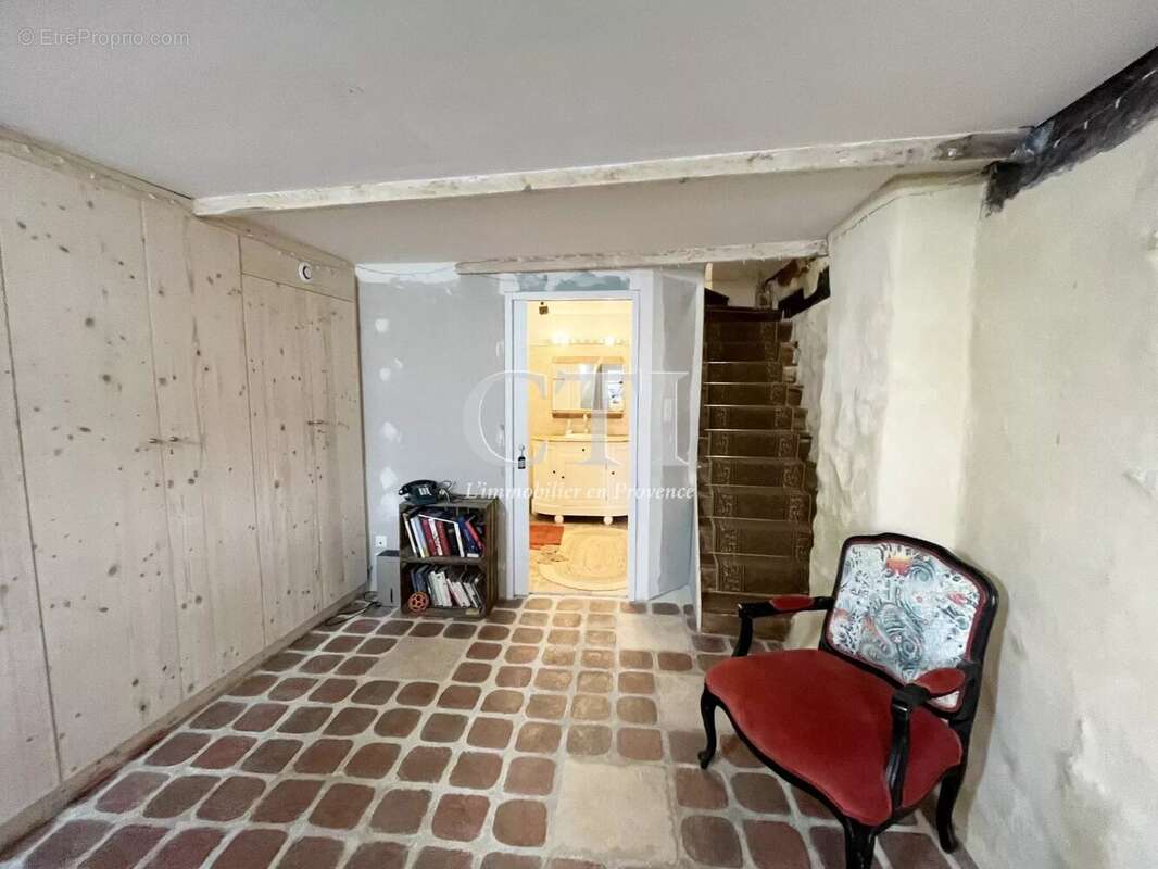Appartement à MALAUCENE