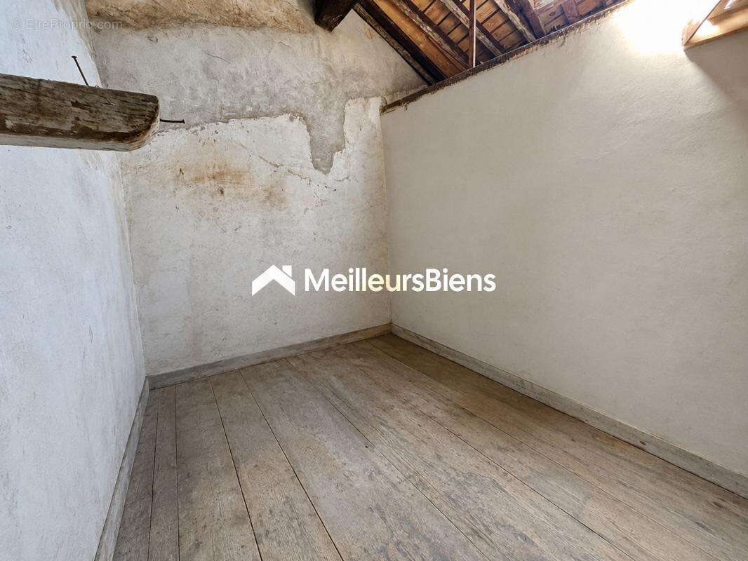 Maison de village de type T4/T5 155 m2, avec petite cour extérieure - photo 17