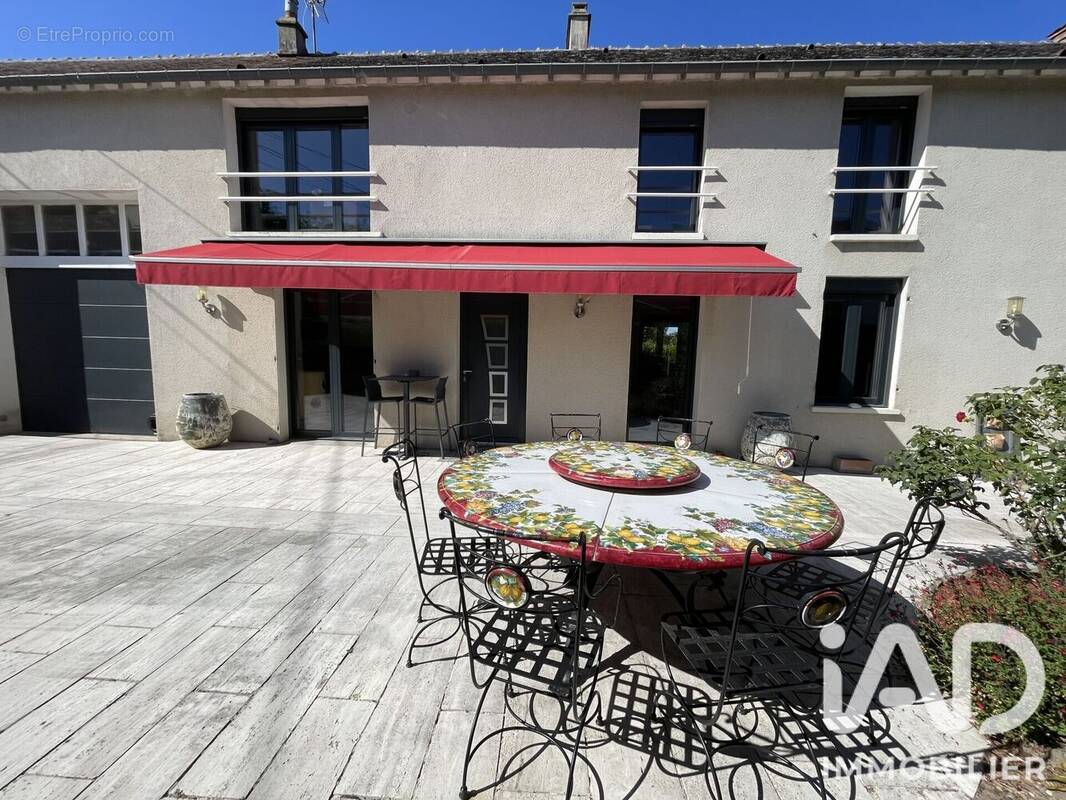 Photo 1 - Maison à SAINT-PIERRE-LES-NEMOURS