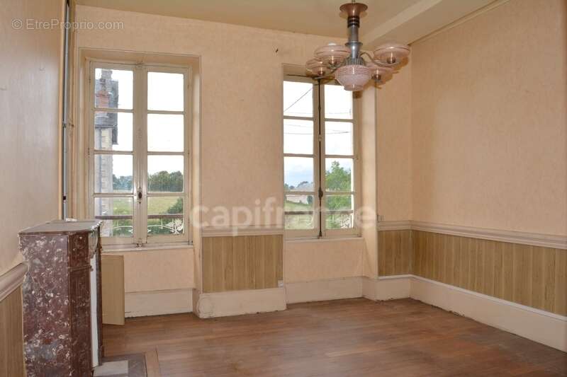 Appartement à AUNAY-EN-BAZOIS