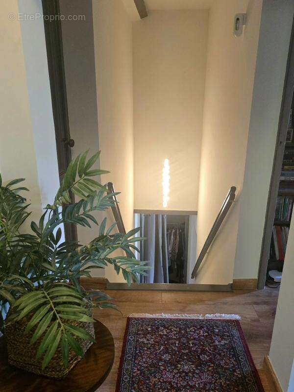 Maison à SAINT-LAURENT-DES-COMBES