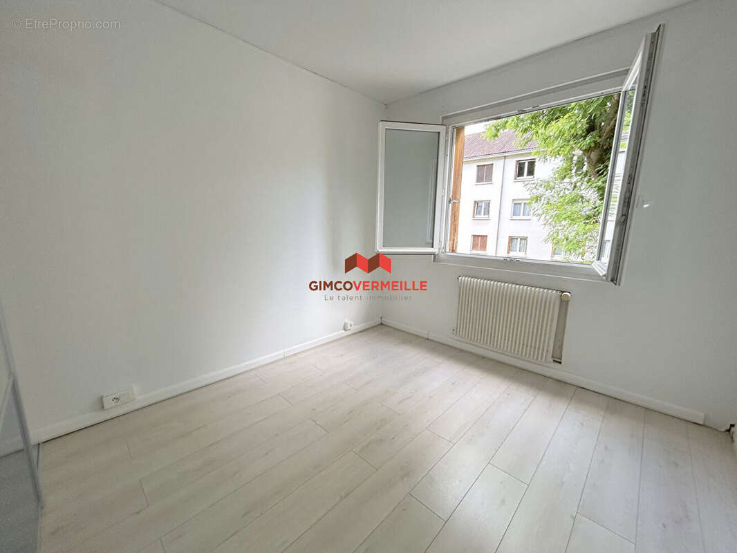 Appartement à BOUGIVAL