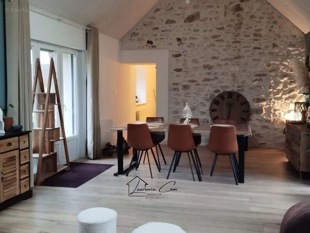 Maison à PLOUGUERNEAU