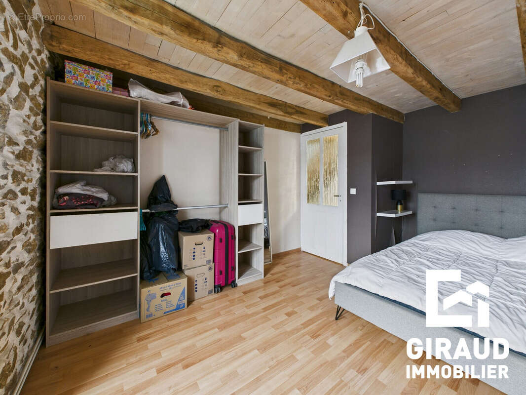 Maison à SAINT-HILAIRE-DE-VOUST