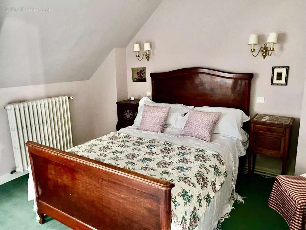 Maison à LA CHARTRE-SUR-LE-LOIR