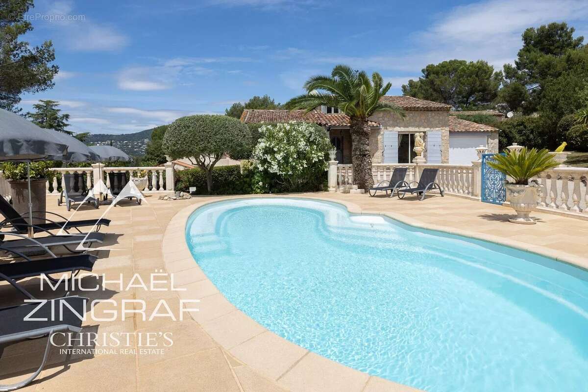 Maison à PEYMEINADE