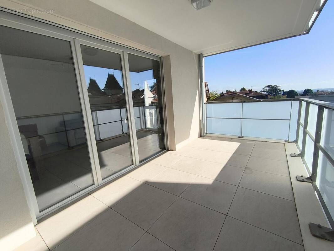 Photo 1 - Appartement à CALUIRE-ET-CUIRE
