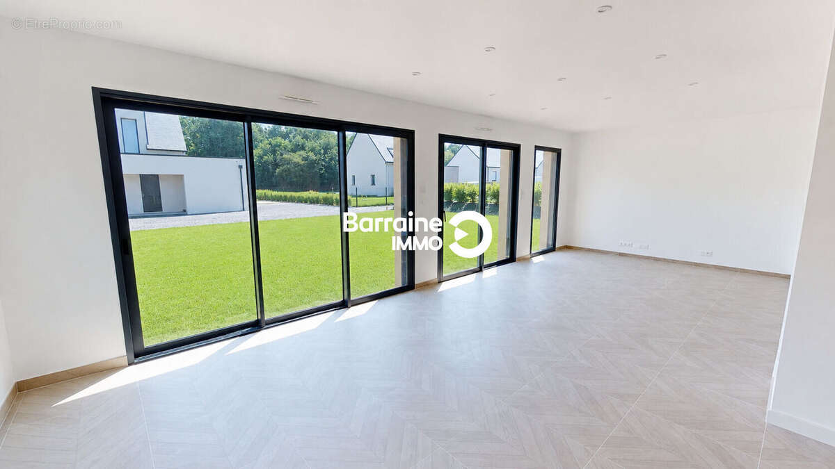 A vendre proche landerneau - tremaouezan maison t6 111m² recente garage jardin - photo 3