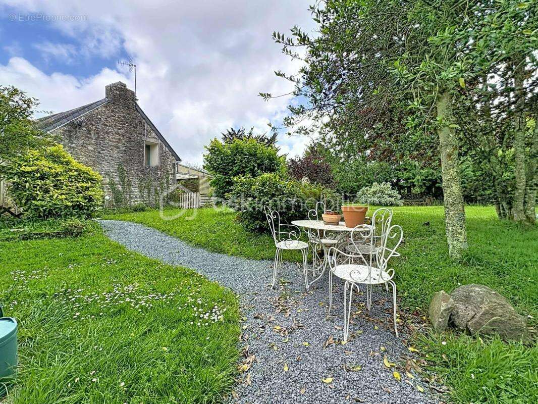 Maison en pierre de caractère 98m² entre Bricquebec et Barneville - photo 9
