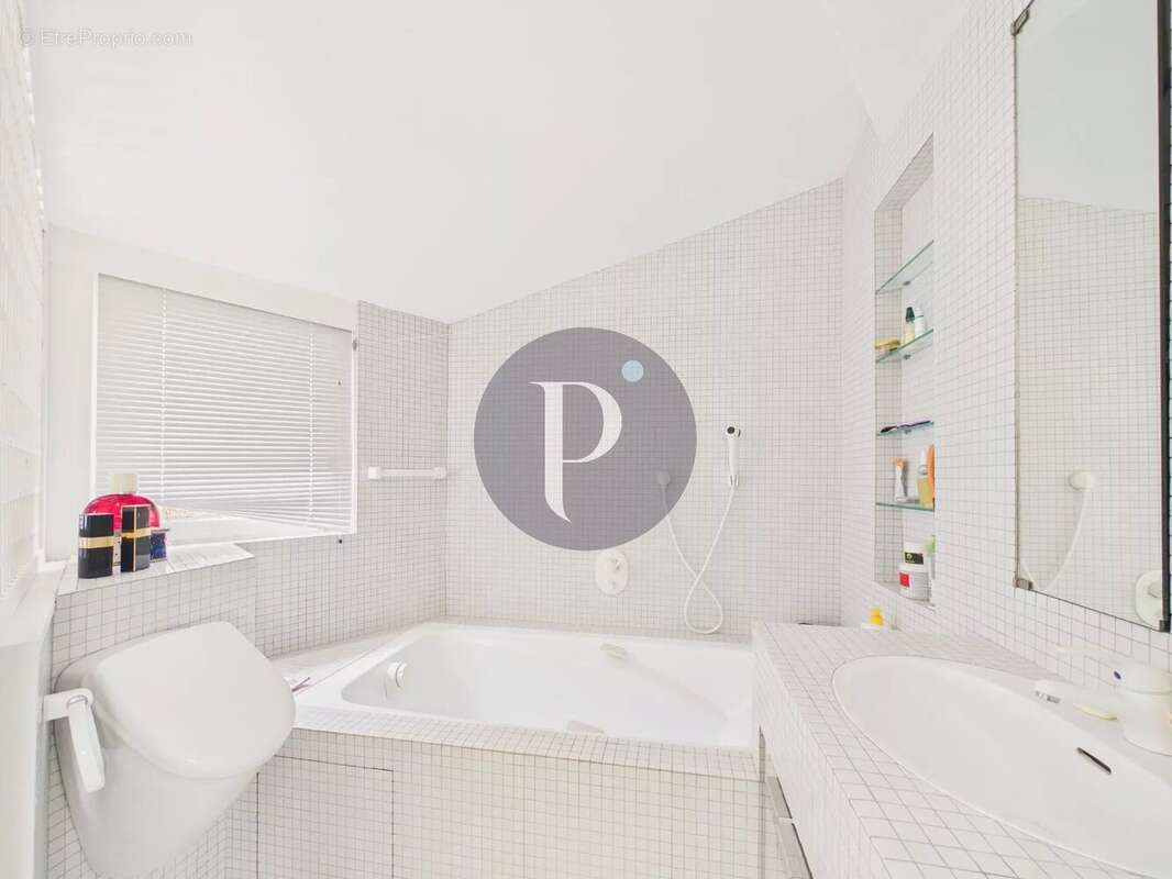 VAUHALLAN – Propriété 7 pièces – Réception 100 m² - Vue dominante – Terrain boisé 4726 m² - photo 16
