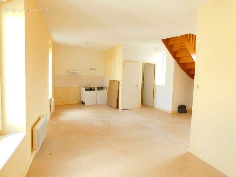 Appartement à ERNEE