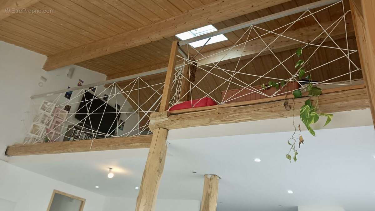 Maison 275 m² à Saint-Pargoire  - photo 4