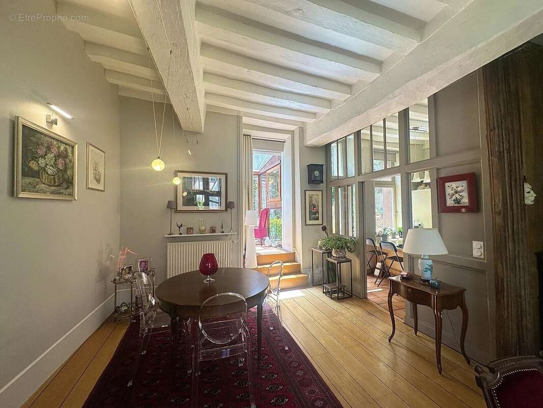Maison de caractère - Vieux Laval - photo 4