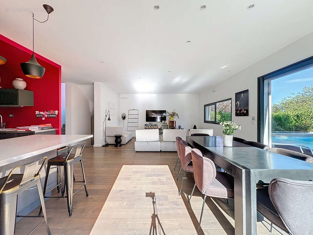 Maison à TASSIN-LA-DEMI-LUNE