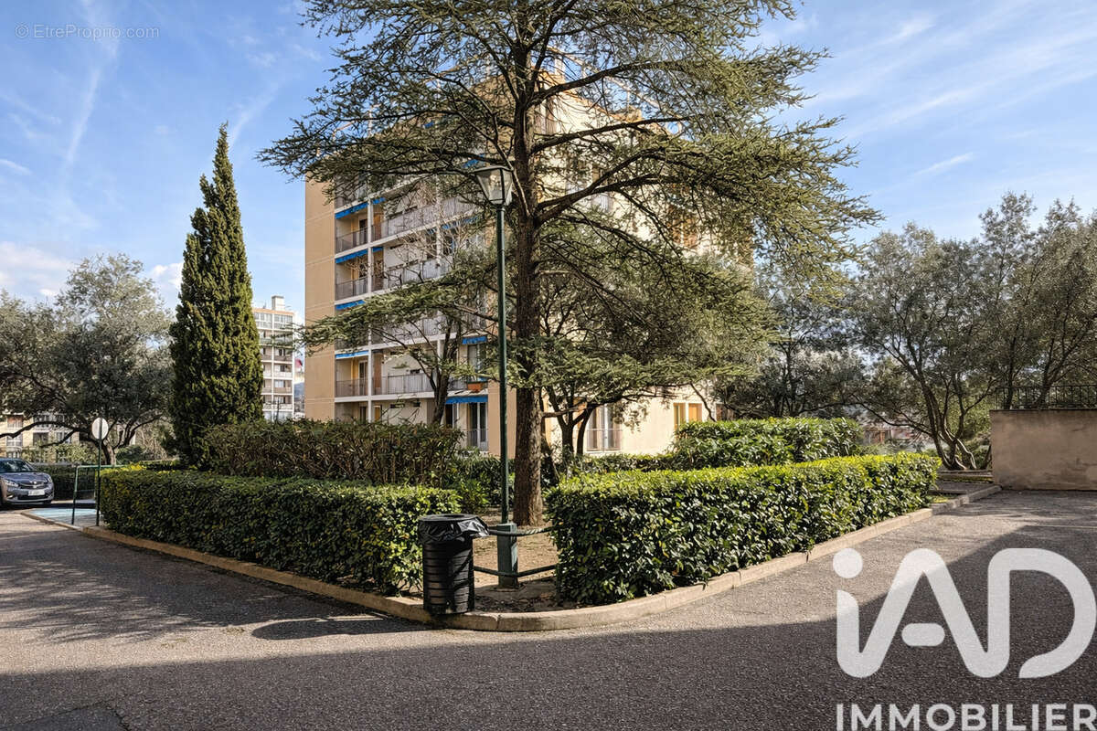 Photo 2 - Appartement à MARSEILLE-14E