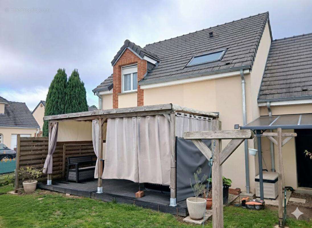 Maison à NEUVILLE-SAINT-REMY