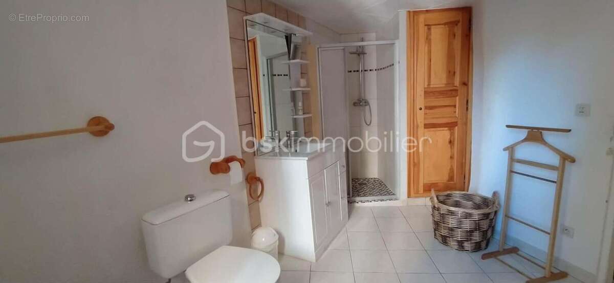 Maison de 100m² - 3 chambres - accès véhicule, cave 35m² - Cœur de THOARD - photo 10