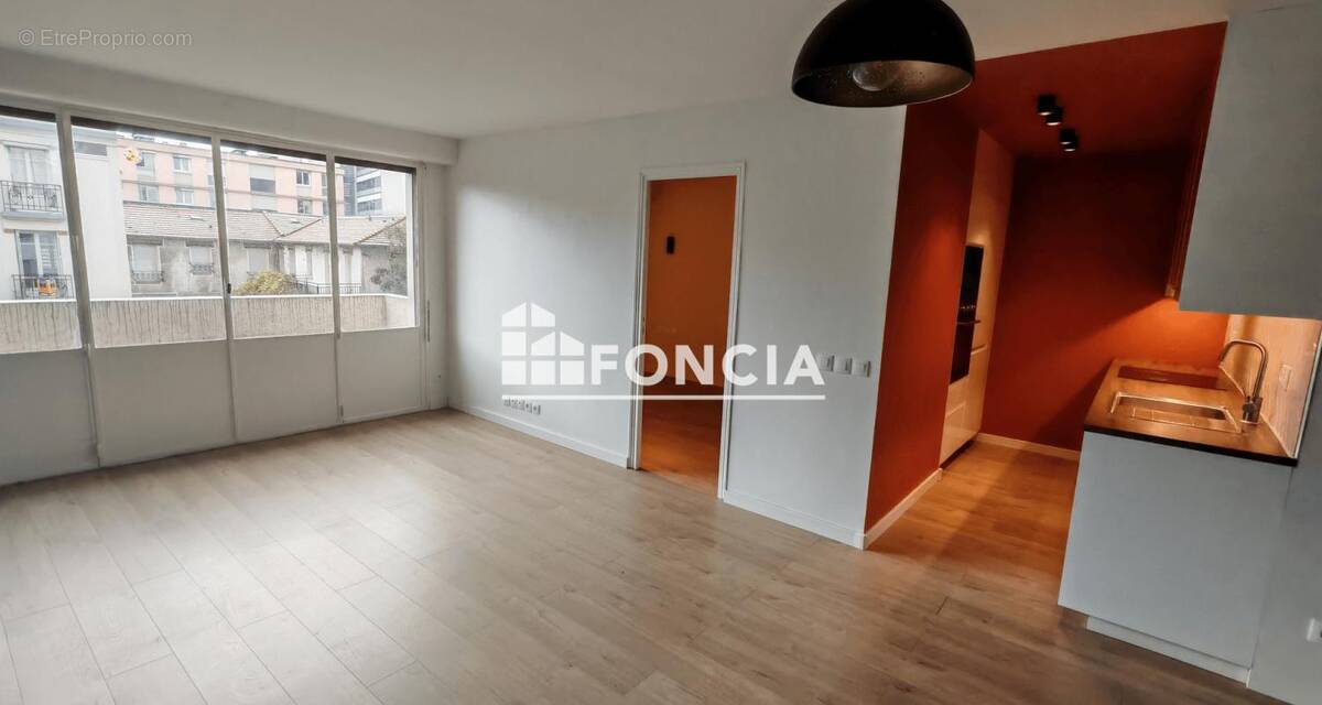 Appartement à MONTROUGE
