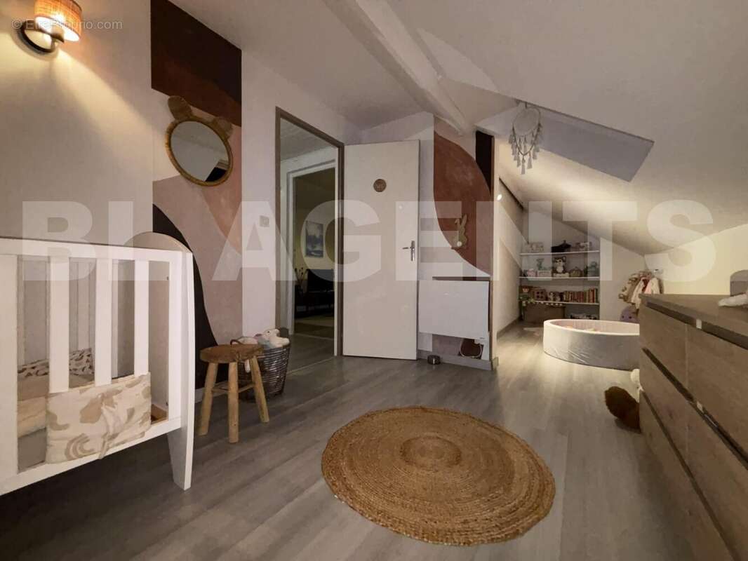 6ac48ba8-8993-4b70-8dd7-600dfc9b0c66 - Maison à CHARLEVILLE-MEZIERES