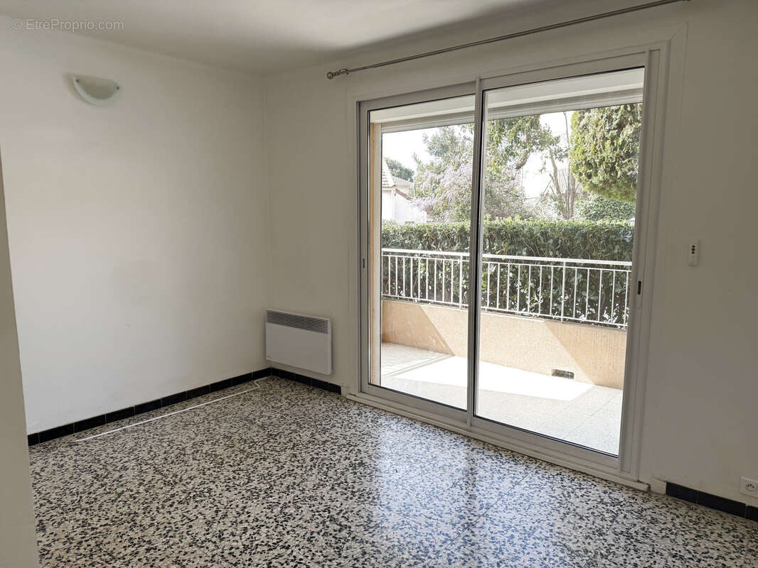 Appartement à SIX-FOURS-LES-PLAGES