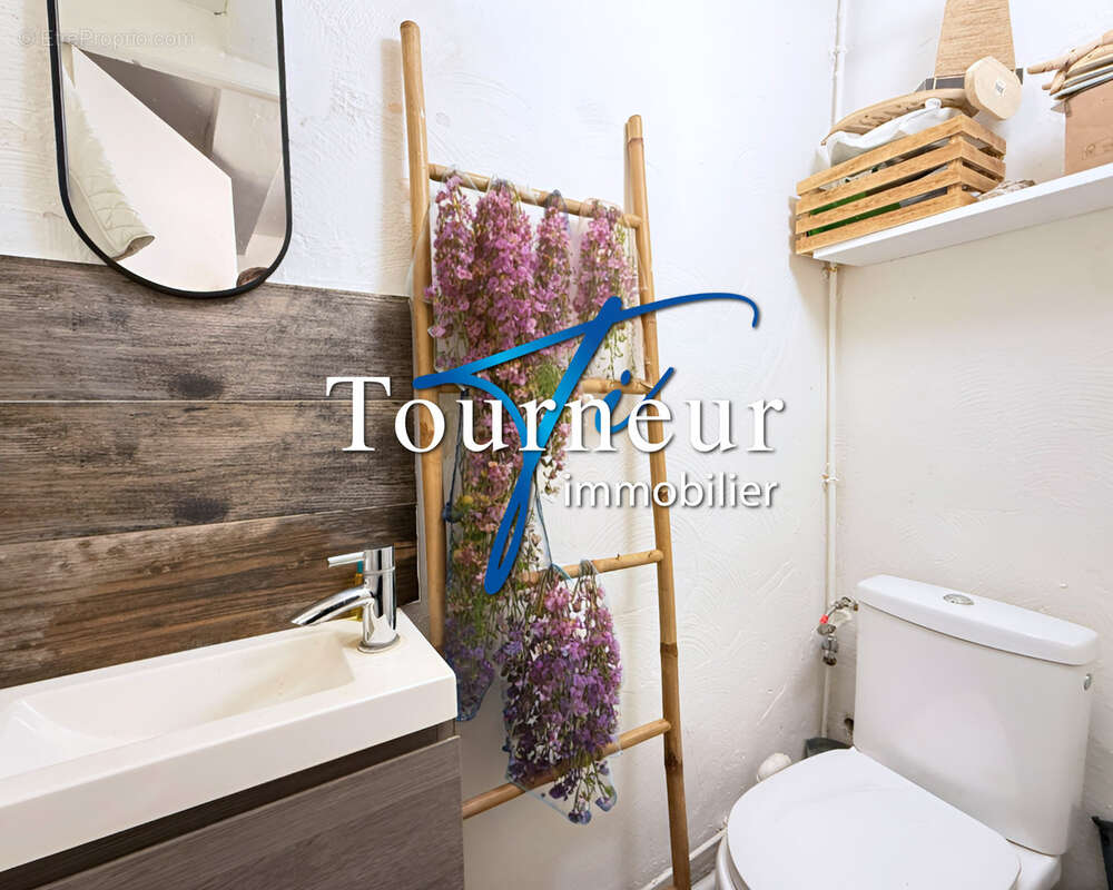 Commerce à SANARY-SUR-MER