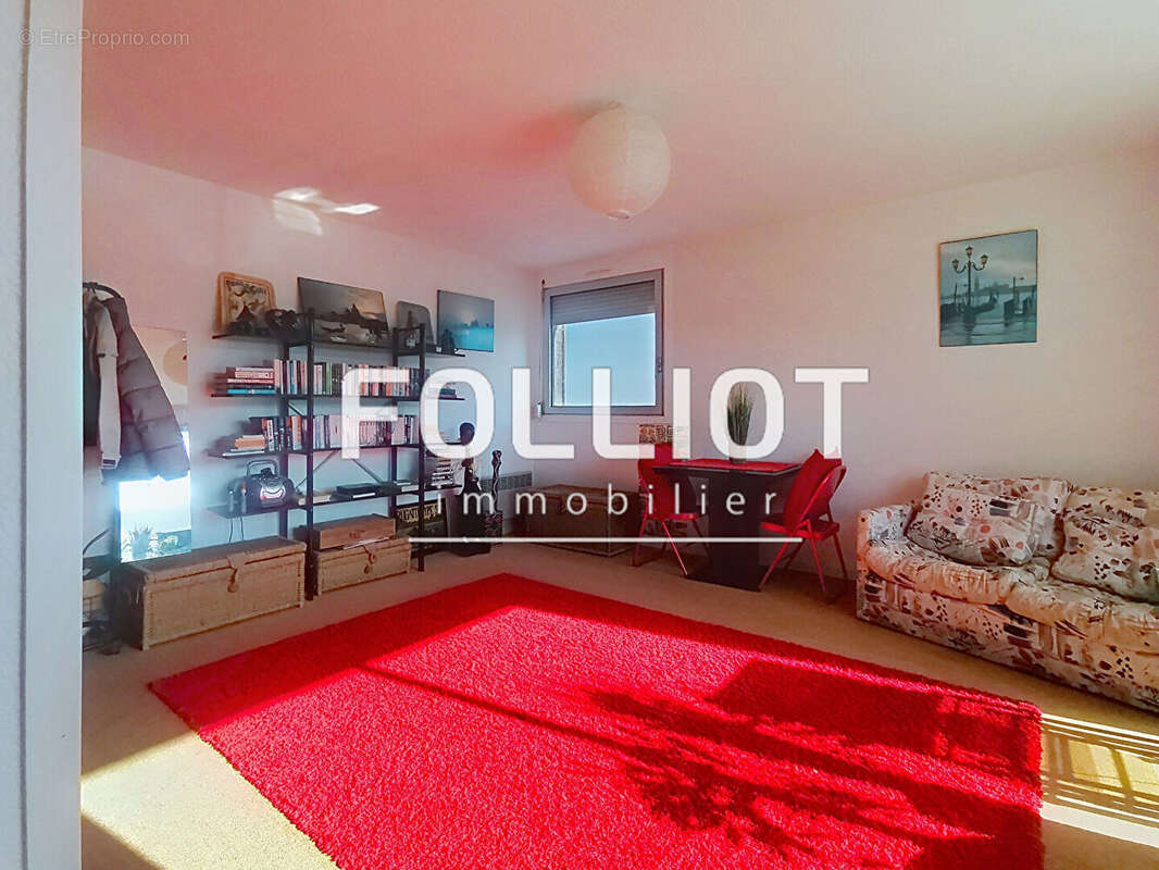 Appartement à JULLOUVILLE