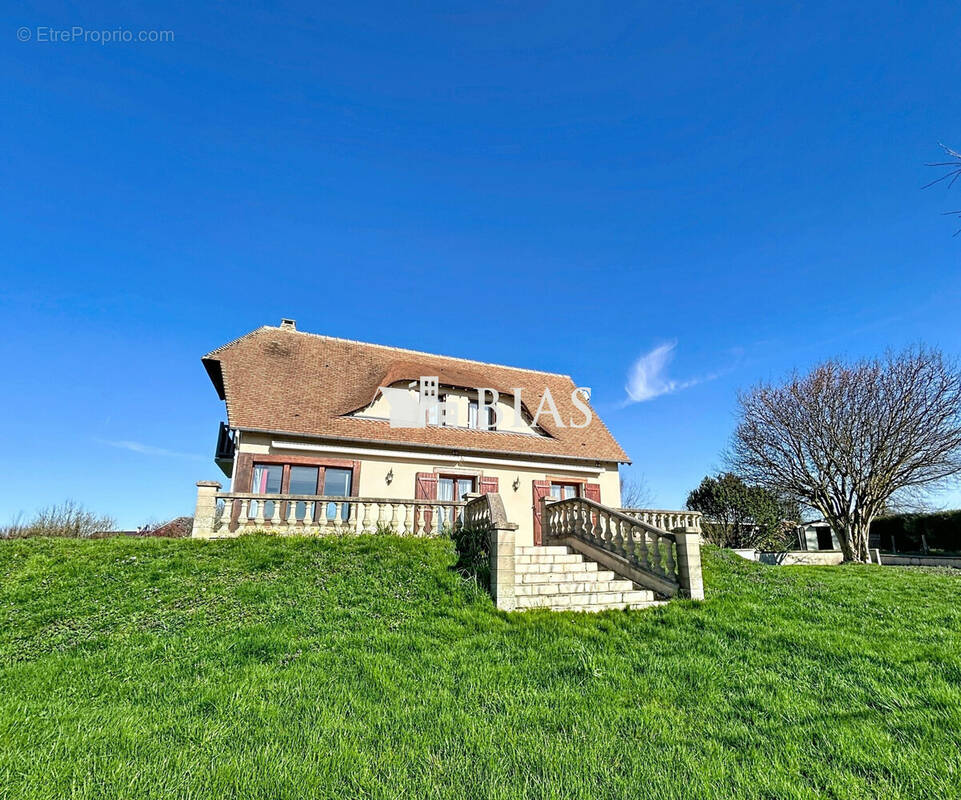 Maison à CLERES