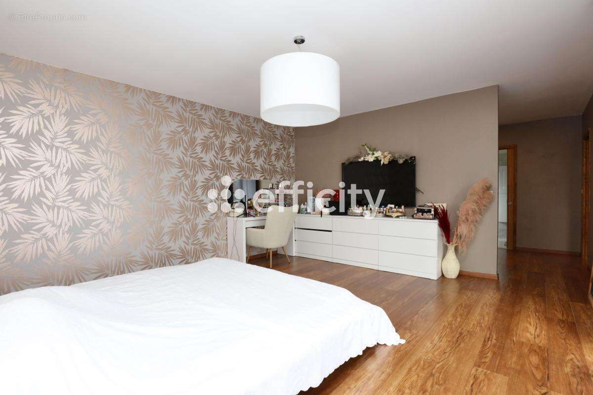 Maison à SALLAUMINES