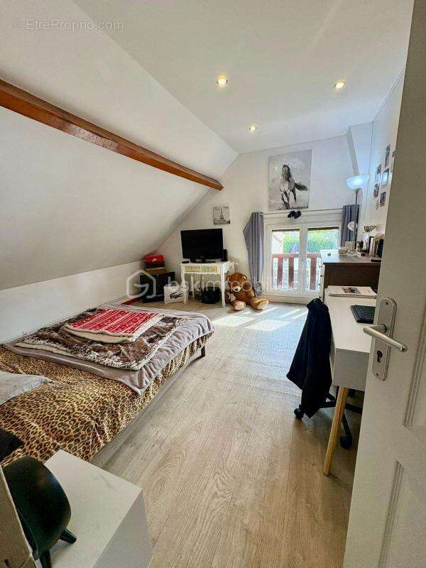 Maison à SAINTRY-SUR-SEINE