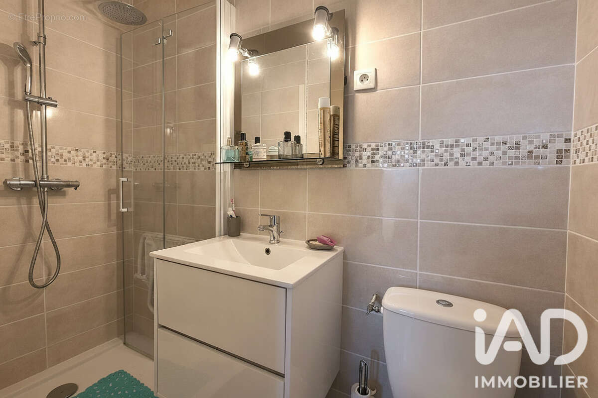 Maison 200 m² à Chasseneuil-Sur-Bonnieure  - photo 6