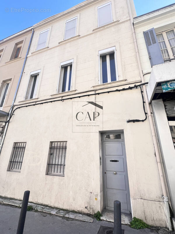 Appartement à MARSEILLE-3E
