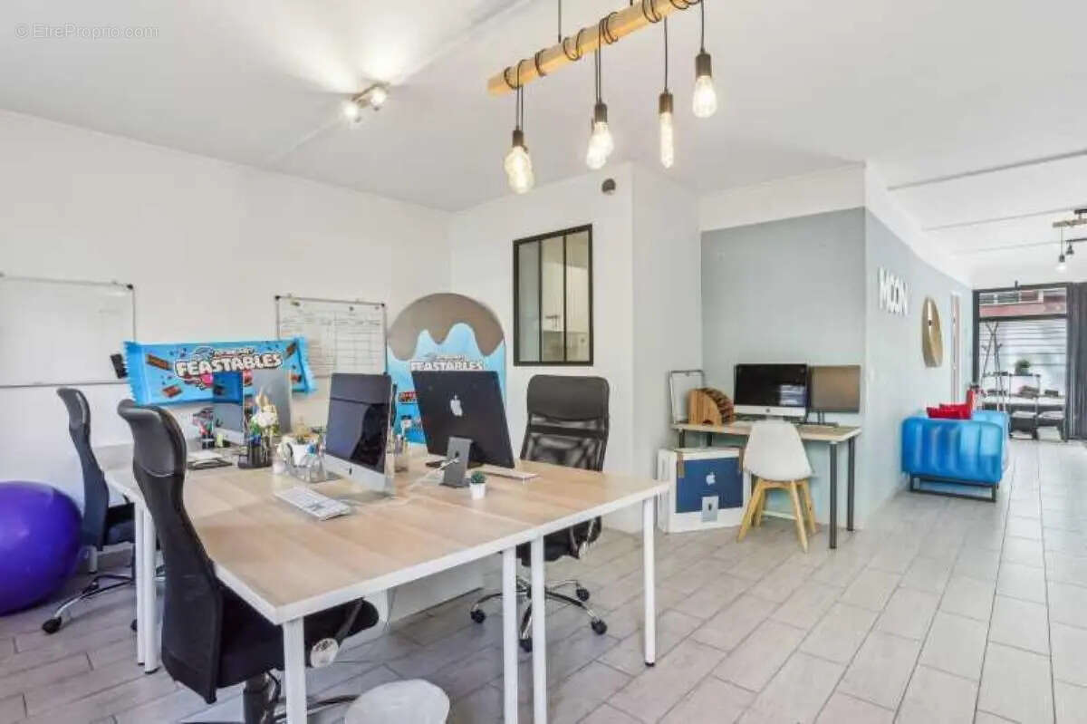 Commerce à ISSY-LES-MOULINEAUX