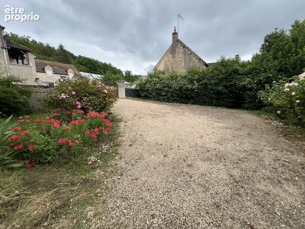 Exclusivité. Hautes-Côtes de Nuits maison ancienne avec dépendances. - photo 15