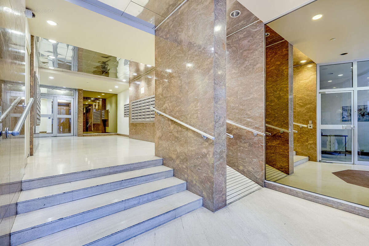 Appartement à PARIS-20E