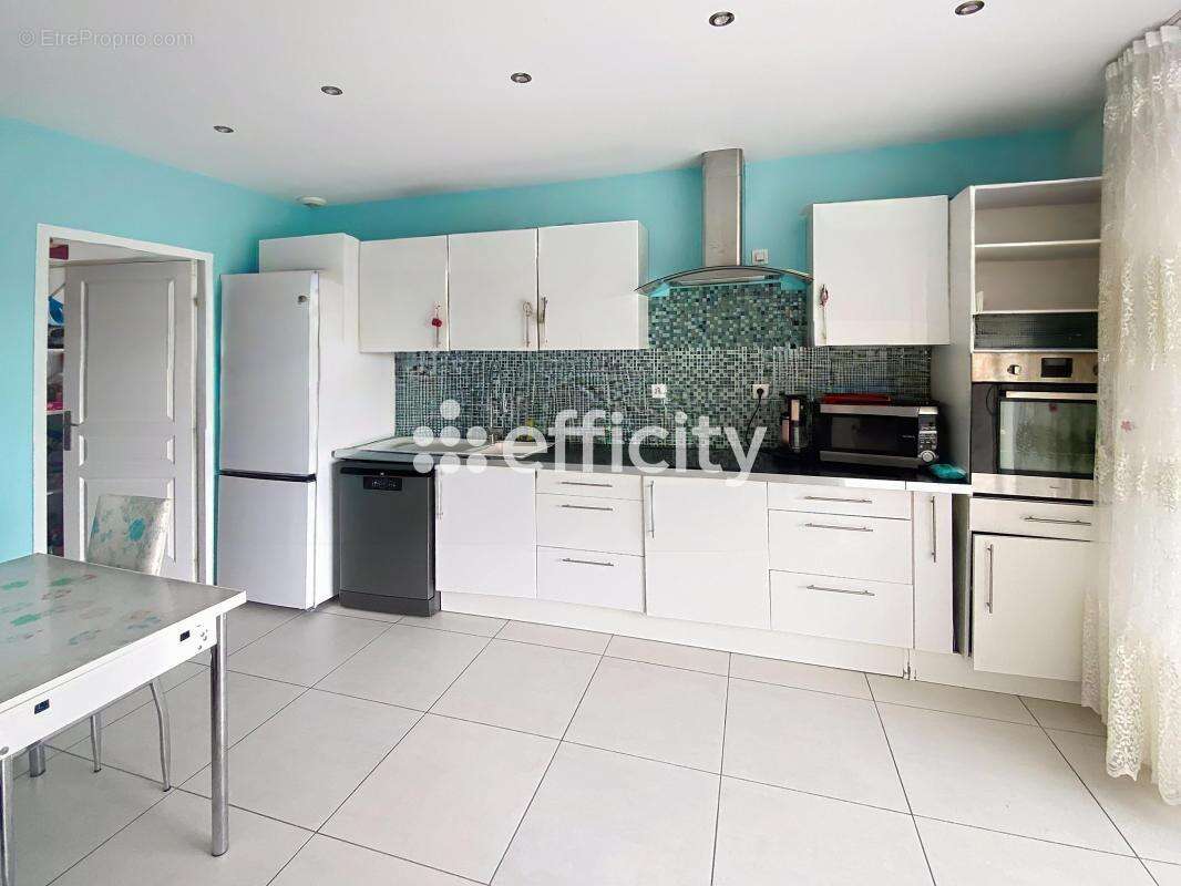Maison 135 m² à Villemandeur  - photo 8