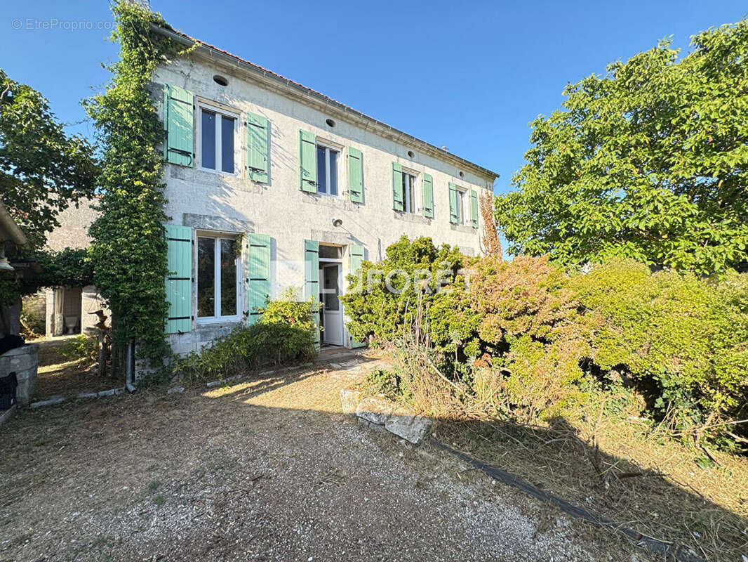Maison Saint Just Luzac 5 pièces - photo 16