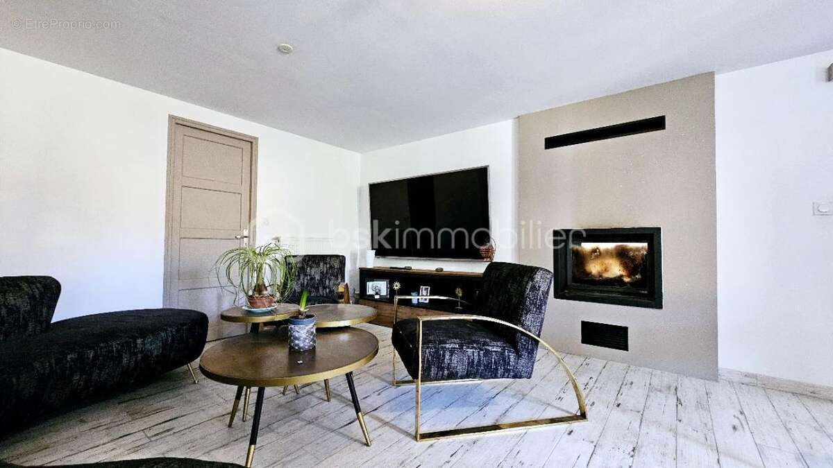 Maison à BAINS-SUR-OUST