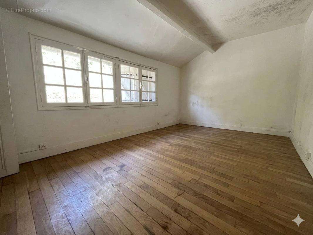 Maison à SACLAS