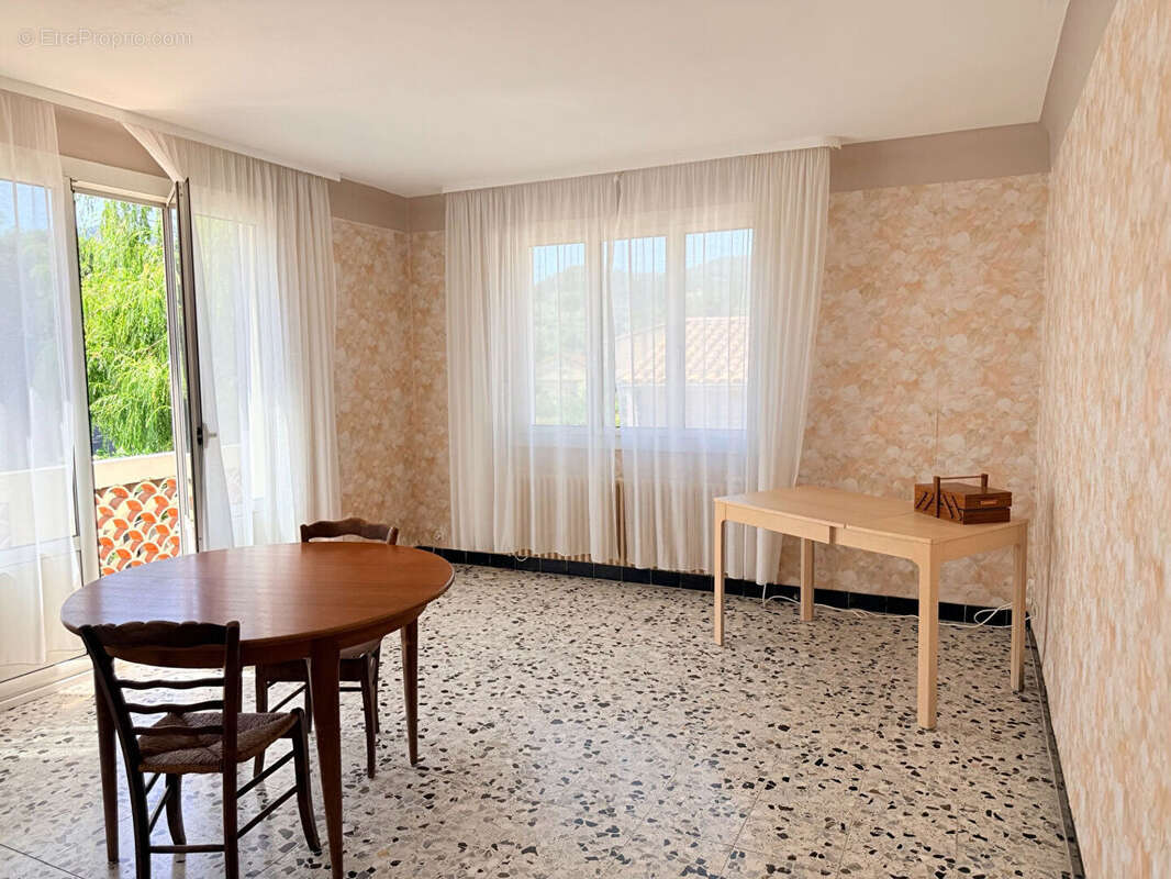 Maison à BUIS-LES-BARONNIES