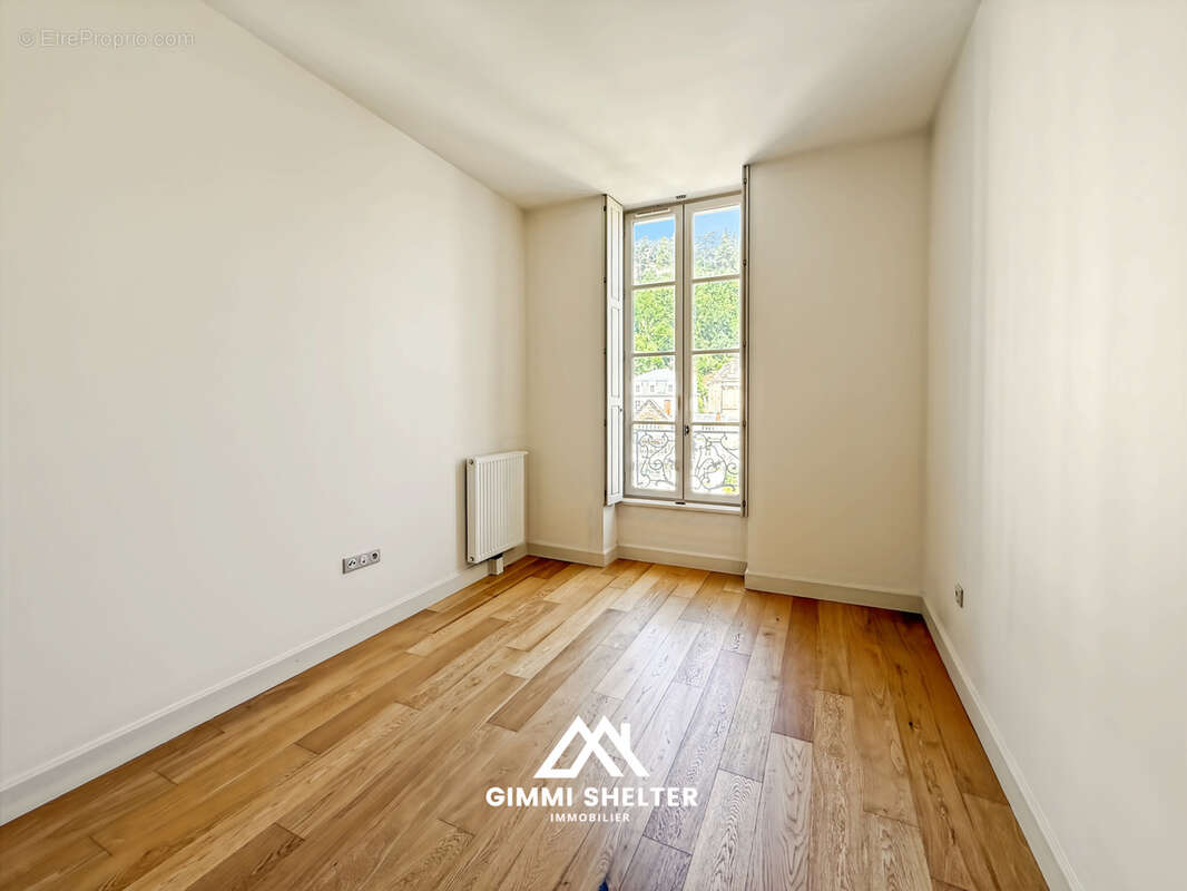 ROYAT   T2 de standing face au Princesse Flore  44,92 m2  DPE C - photo 9