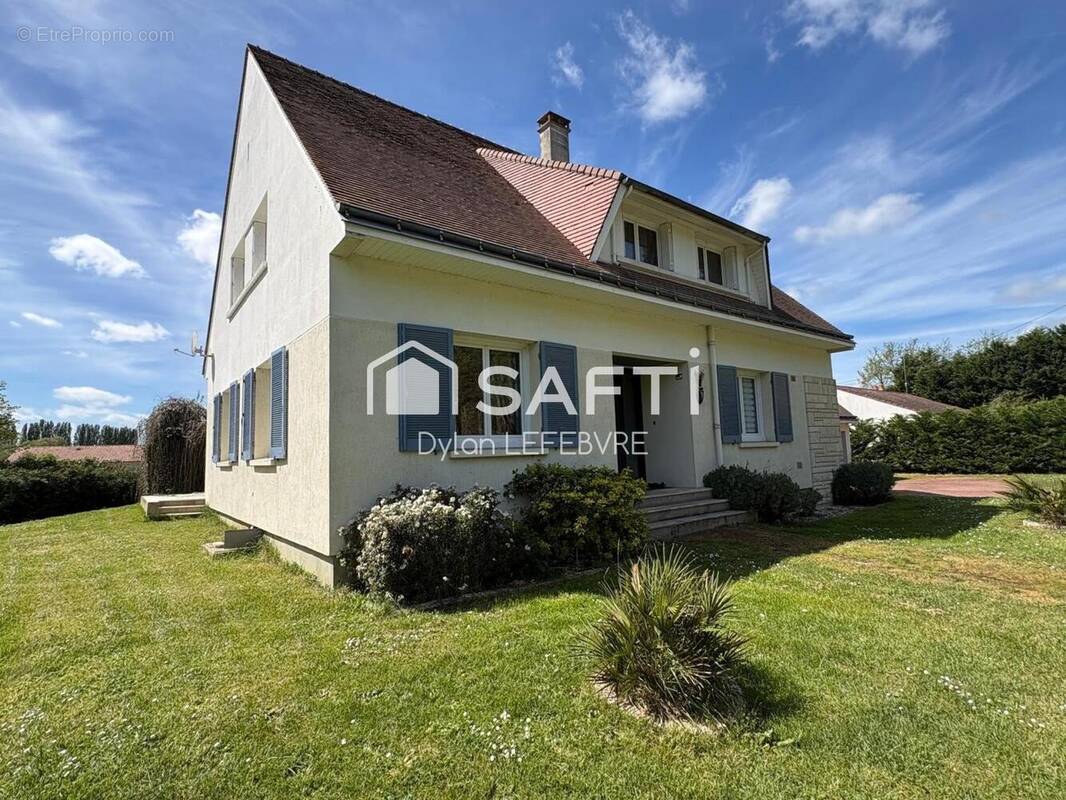 Photo 1 - Maison à LENCLOITRE