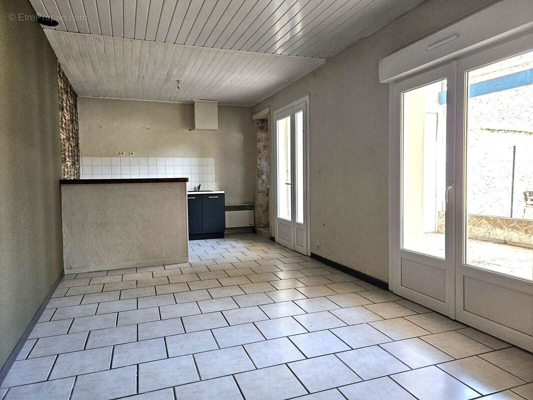 Exclusivité buzet/baise (47) - maison ville - 50m2 - 3 pièces - 2 chambres - terrasse - cave - photo 2