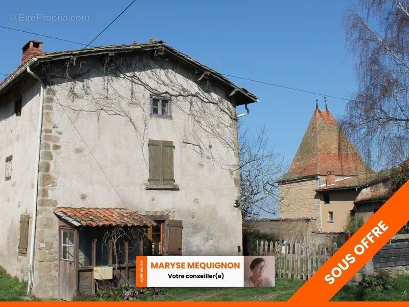 Maison à AUGEROLLES