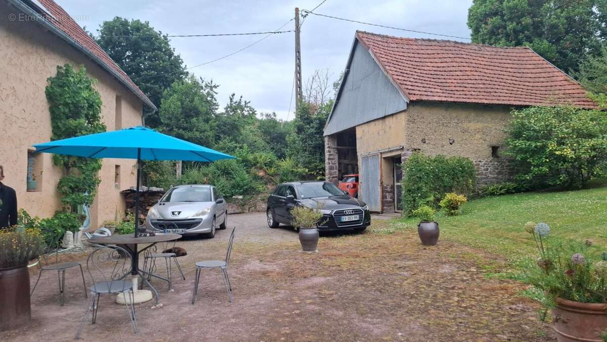 Maison à BREHAL