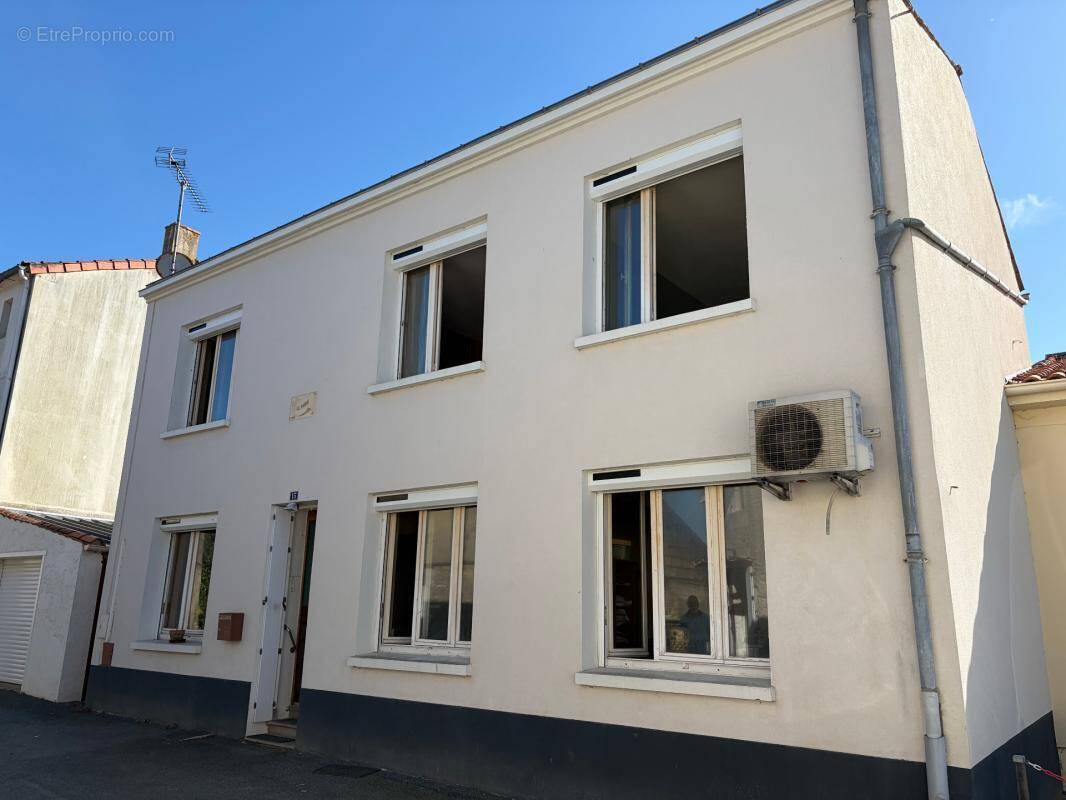 Maison à MAREUIL-SUR-LAY-DISSAIS