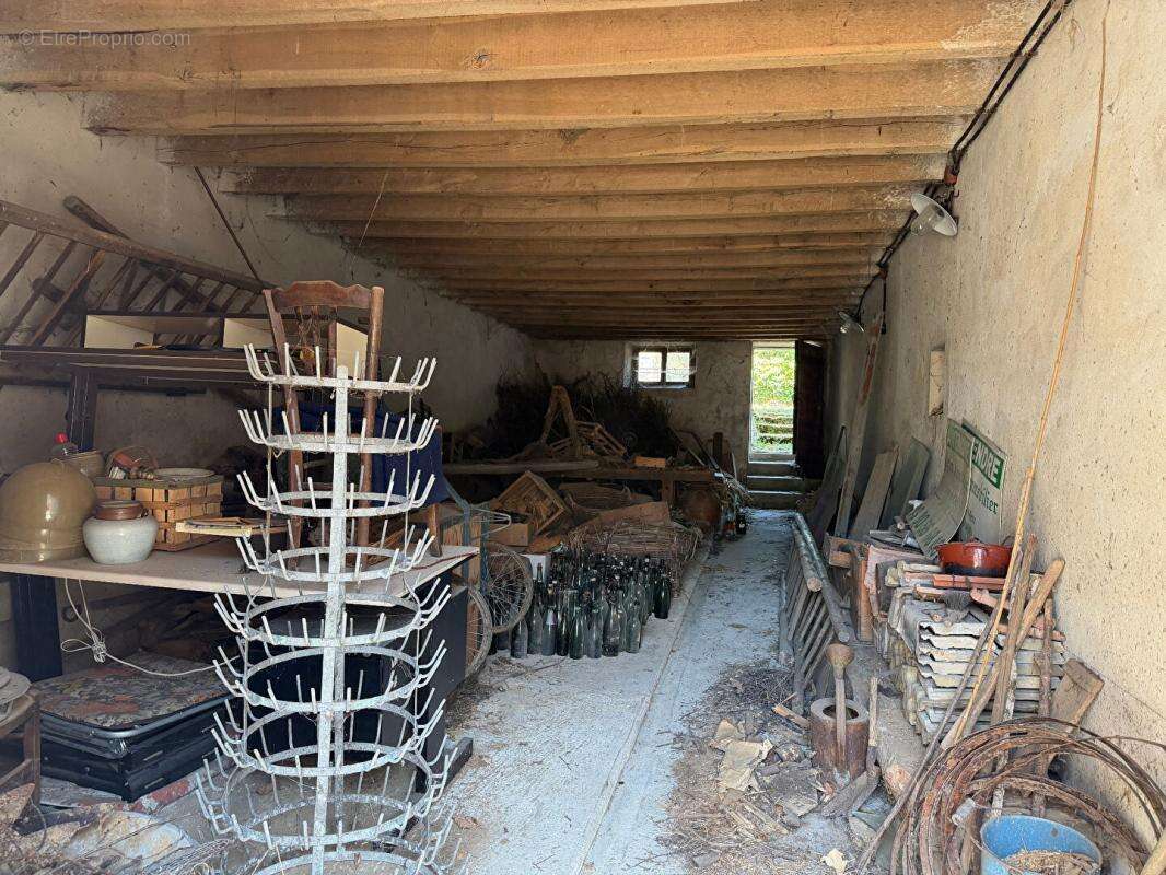 Maison ancienne de 138 m2 avec dépendances - photo 10