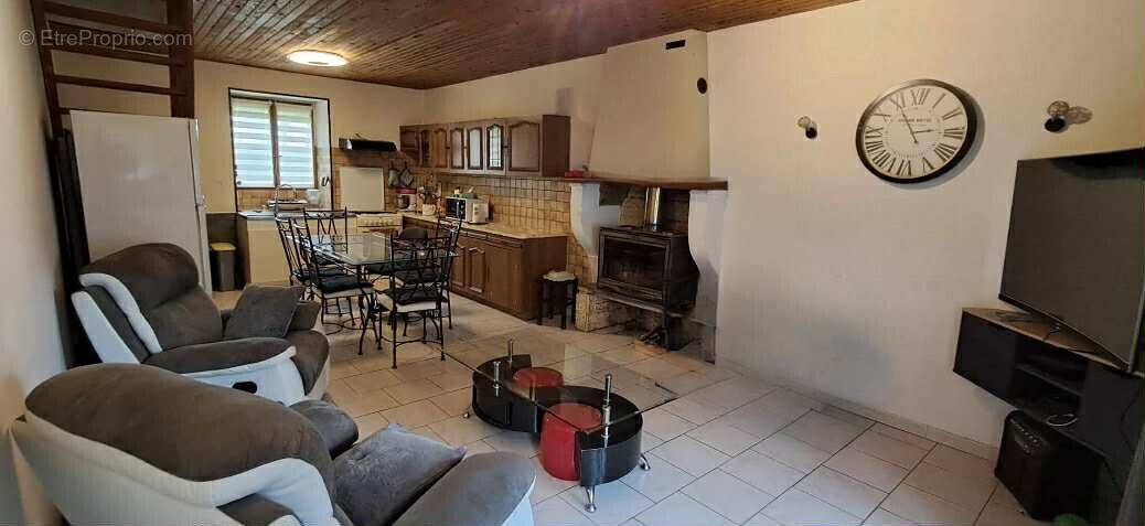 Maison à BAZEILLES