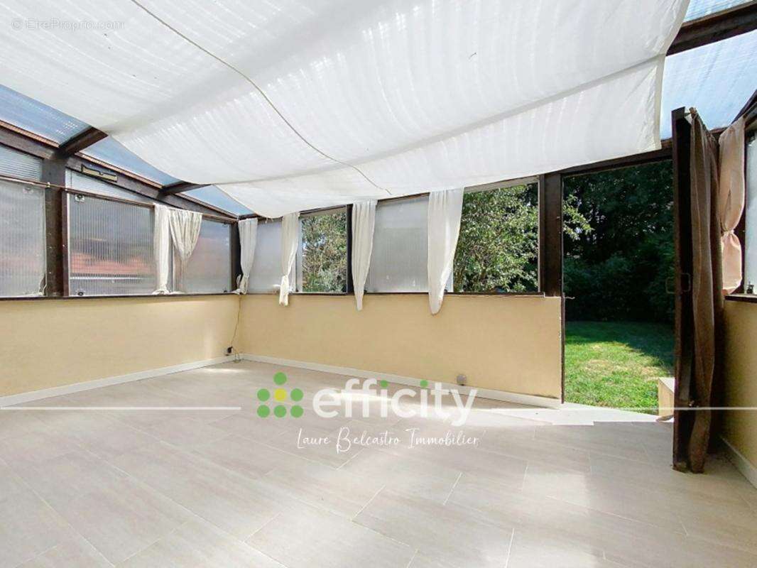 Maison à VILLECRESNES